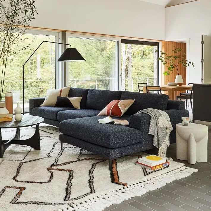 Transform Your Living Room with a Chic West Elm Sofa Sleeper插图4