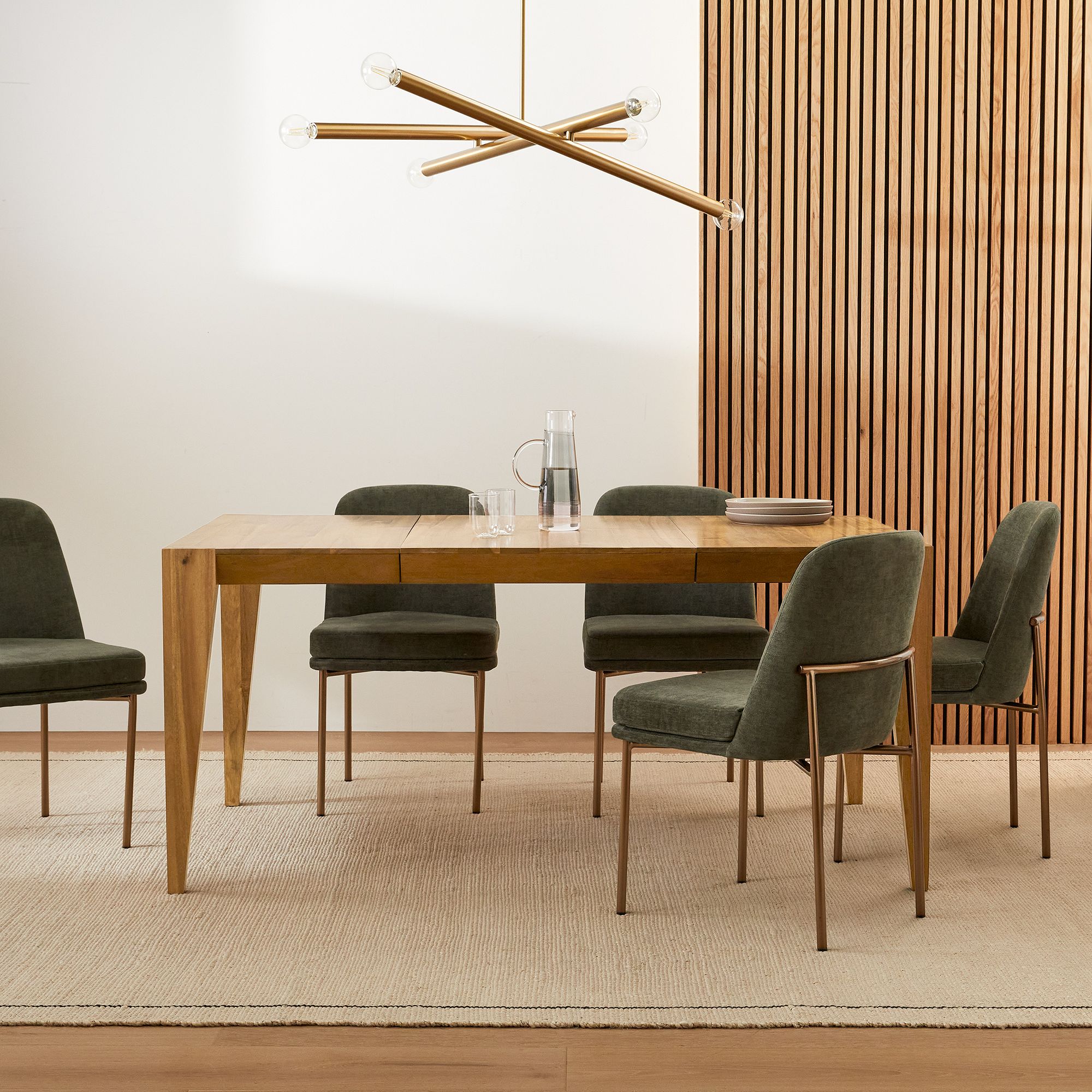 West Elm Dining Tables: Blending Style, Comfort, and Durability插图3