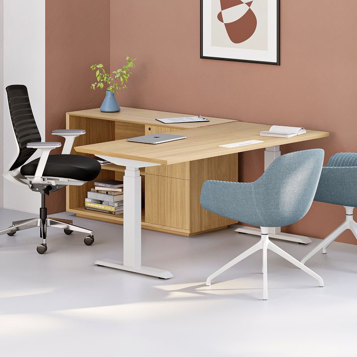 West Elm Desks: Combining Functionality with Modern Design插图3