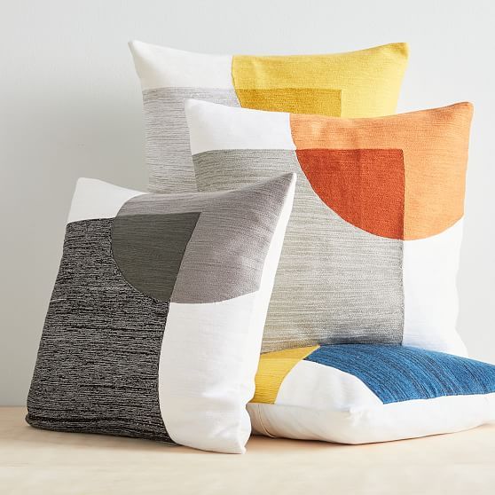 West Elm Pillows: Merging Luxury with Comfort in Home Décor插图4