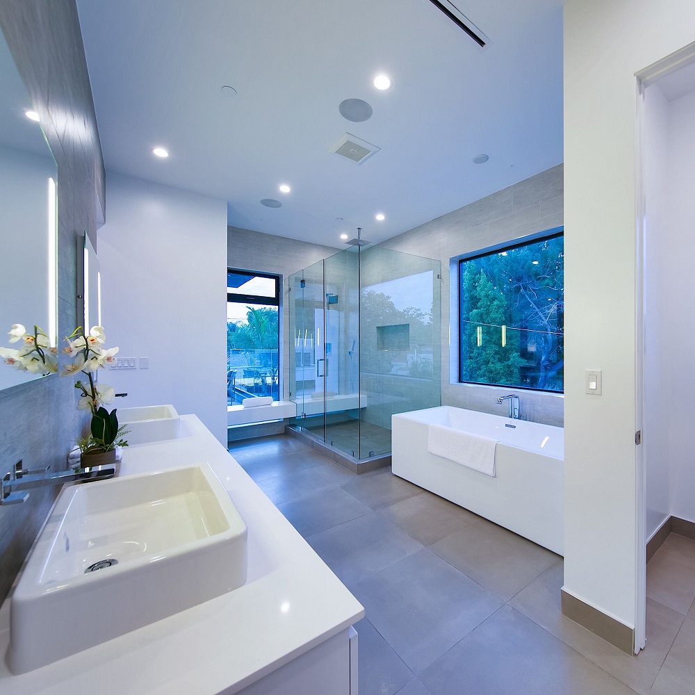 modern master bathroom 